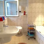 Apartment Individuell Wohnen Loft-charakter Im Innenhof