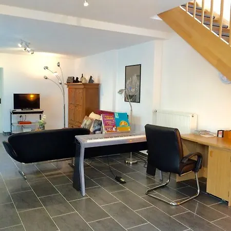 Individuell Wohnen Loft-charakter Im Innenhof 아파트 노이스
