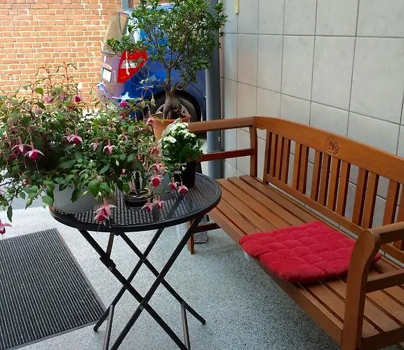 Individuell Wohnen Loft-charakter Im Innenhof Διαμέρισμα